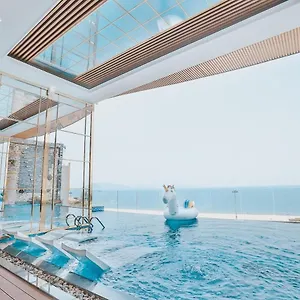 4* Hotel La Vague