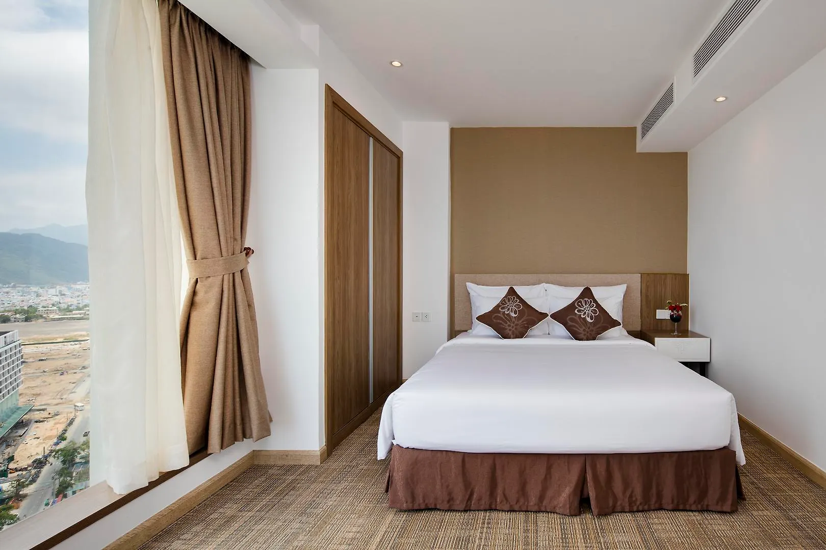 Comodo Nha Trang Hotel 5*,  Vietnam