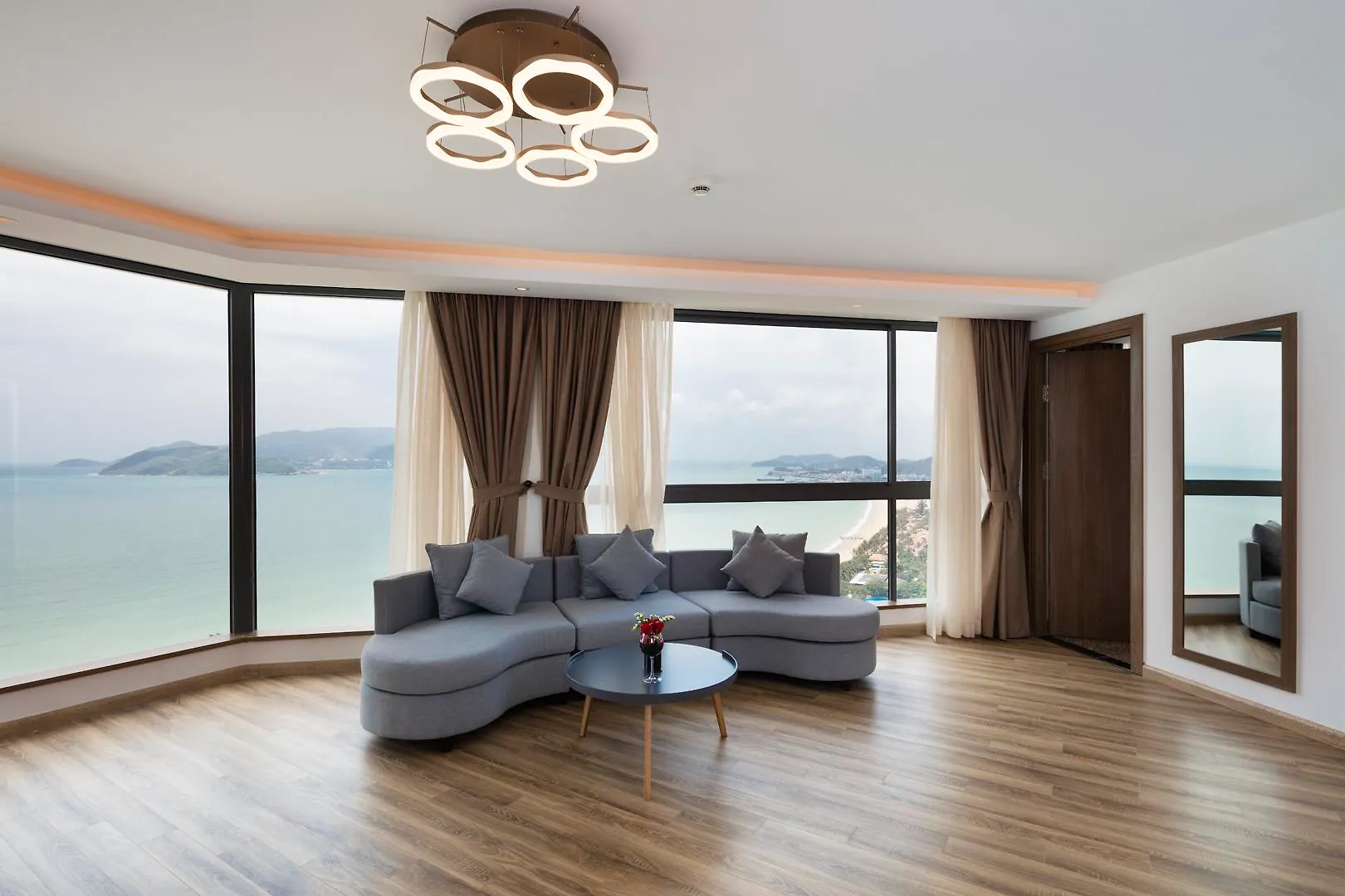 *****  Comodo Nha Trang Hotel Vietnam