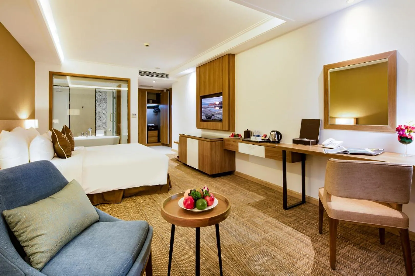 Comodo Nha Trang Hotel 5*,  Vietnam