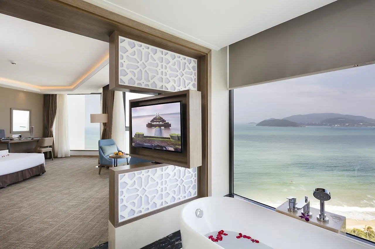 *****  Comodo Nha Trang Hotel Vietnam